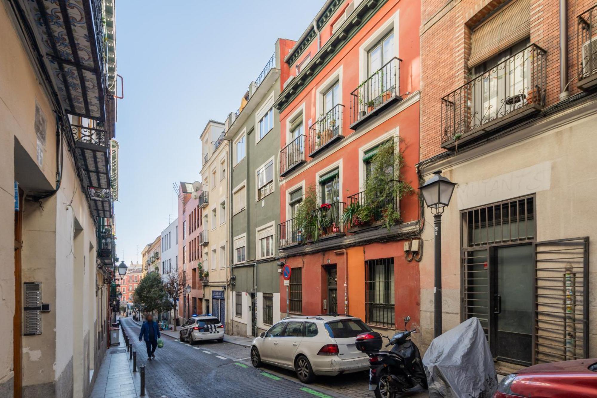 Apartamento En La Plaza De Lavapies Alquiler Temporal Madrid Exterior photo